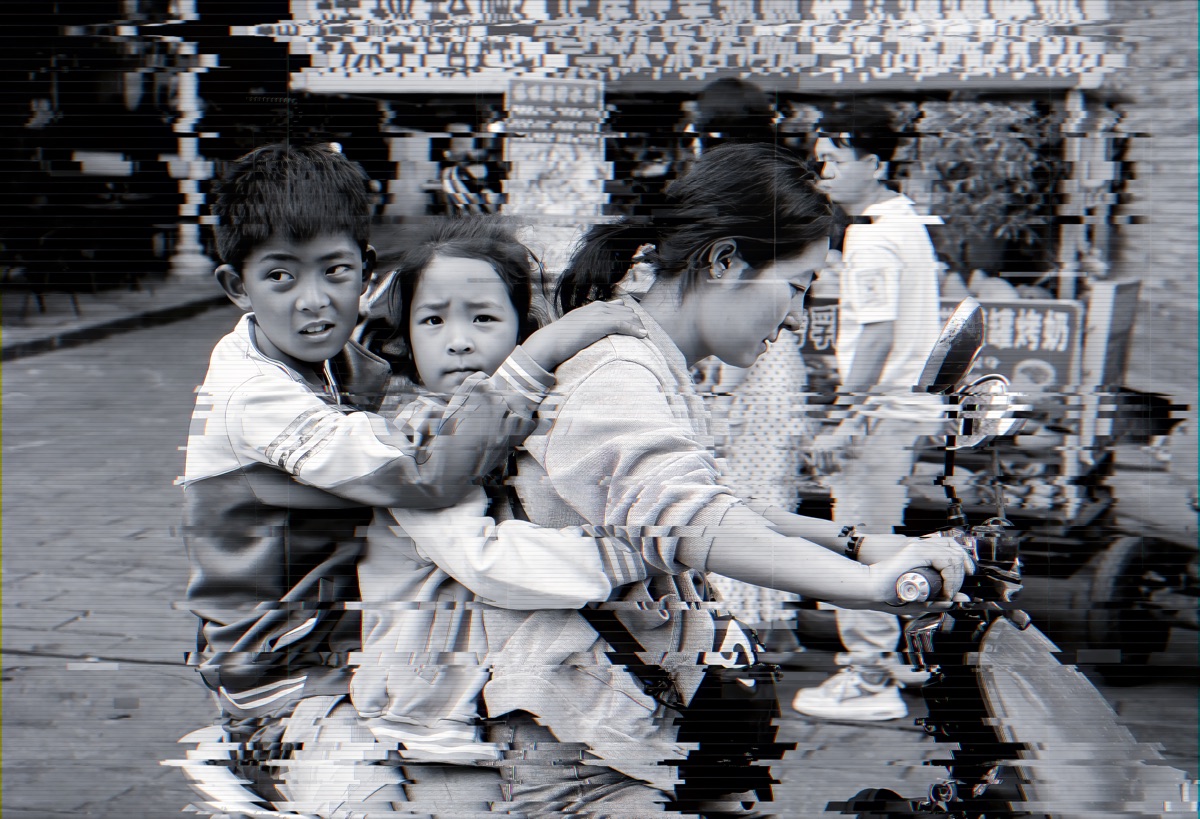 08. Children in the Glitch by Igli Martini